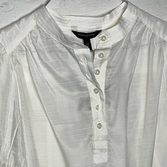Banana Republic Top XS Petite - Picture 2 of 4
